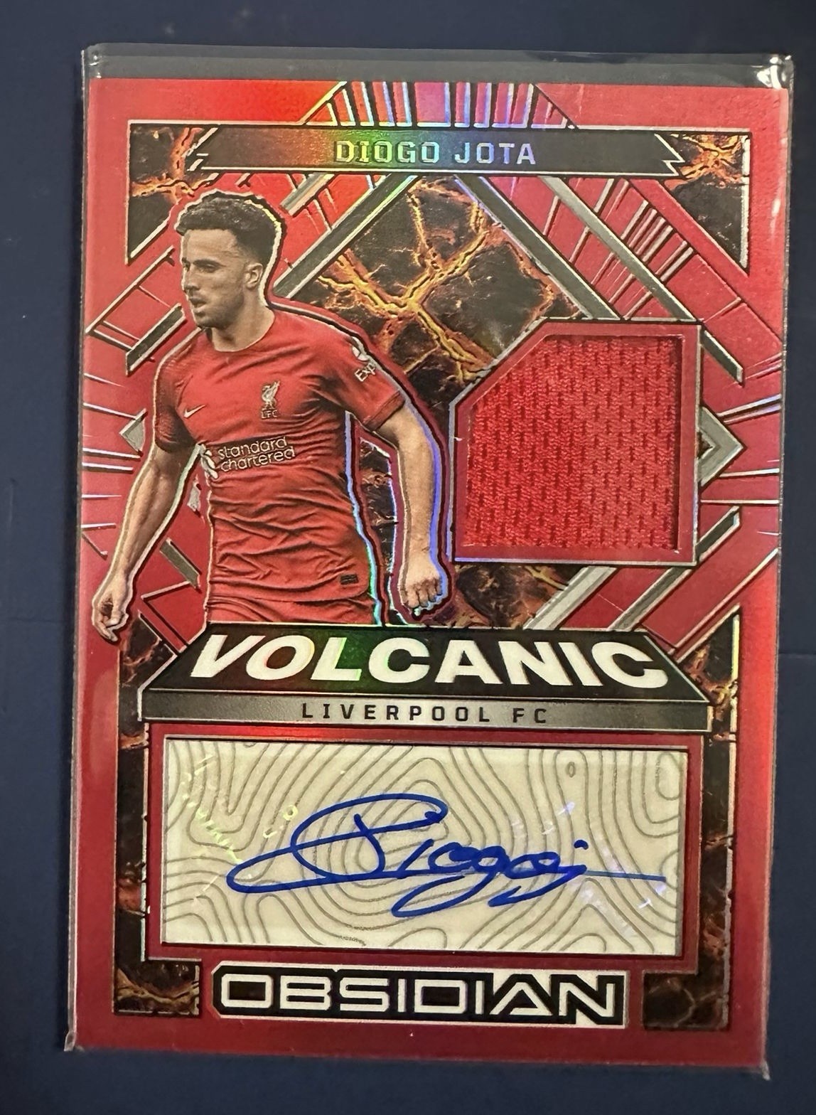 Diogo Jota 2022 Obsidian #JA-DJO Jersey Autographs - Electric Etch