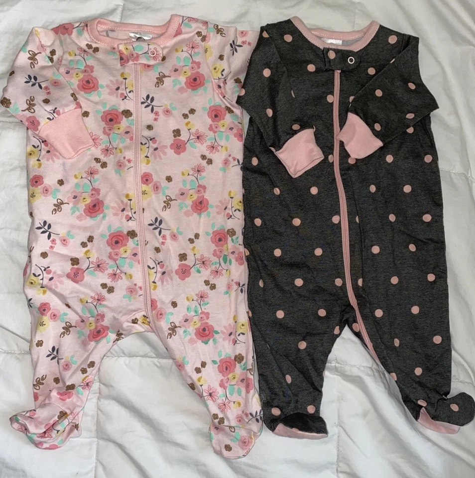 NUEVO CON ETIQUETAS/NUEVO SIN ETIQUETAS-Lote de 13 piezas de ropa Gerber para bebé niña, talla 3/6M, baberos, durmientes, zapatos Foto 3 de 4