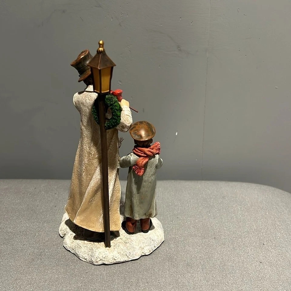 Figura de pueblo de Navidad de Roman Inc. Foto 4 de 4