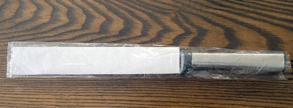 Cuchillo para rebanar o tallar pan dentado de acero inoxidable serie Ginsu Koden de 8" Foto 4 de 4