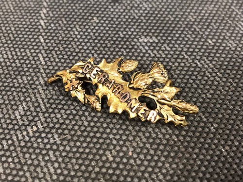 Broche Vintage En Métal Doré - Forme Palme - Souvenir De Gérardmer - Petit Bijou Ancien