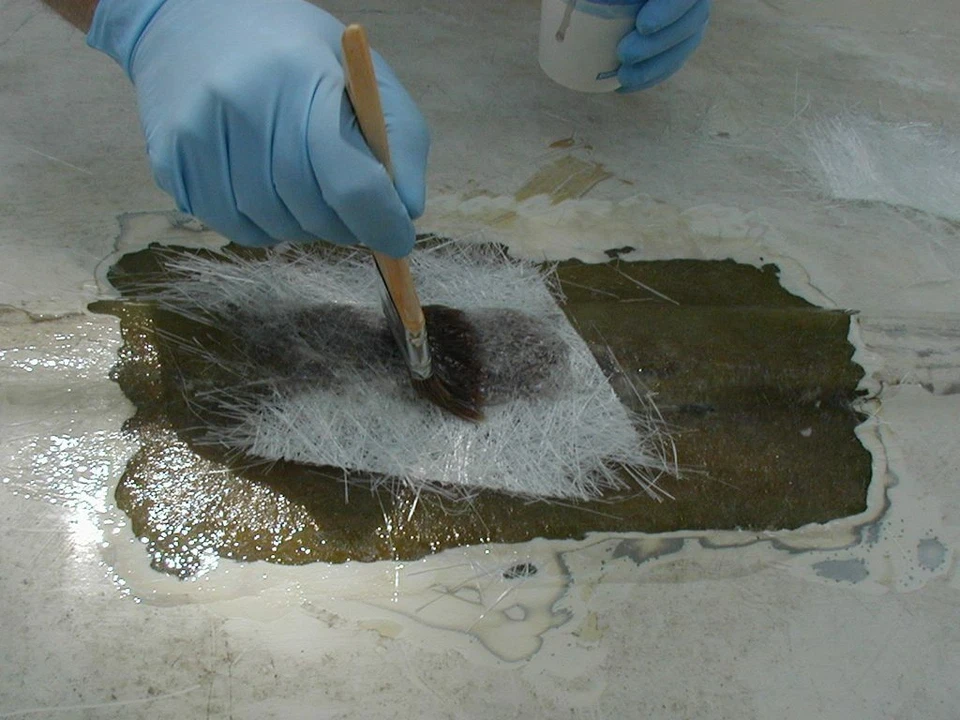 KIT VETRORESINA POLIESTERE 1,3 KG NAUTICA AUTO RESINA 1KG + 1Mq MAT 300+Pennello - Immagine 3 di 4