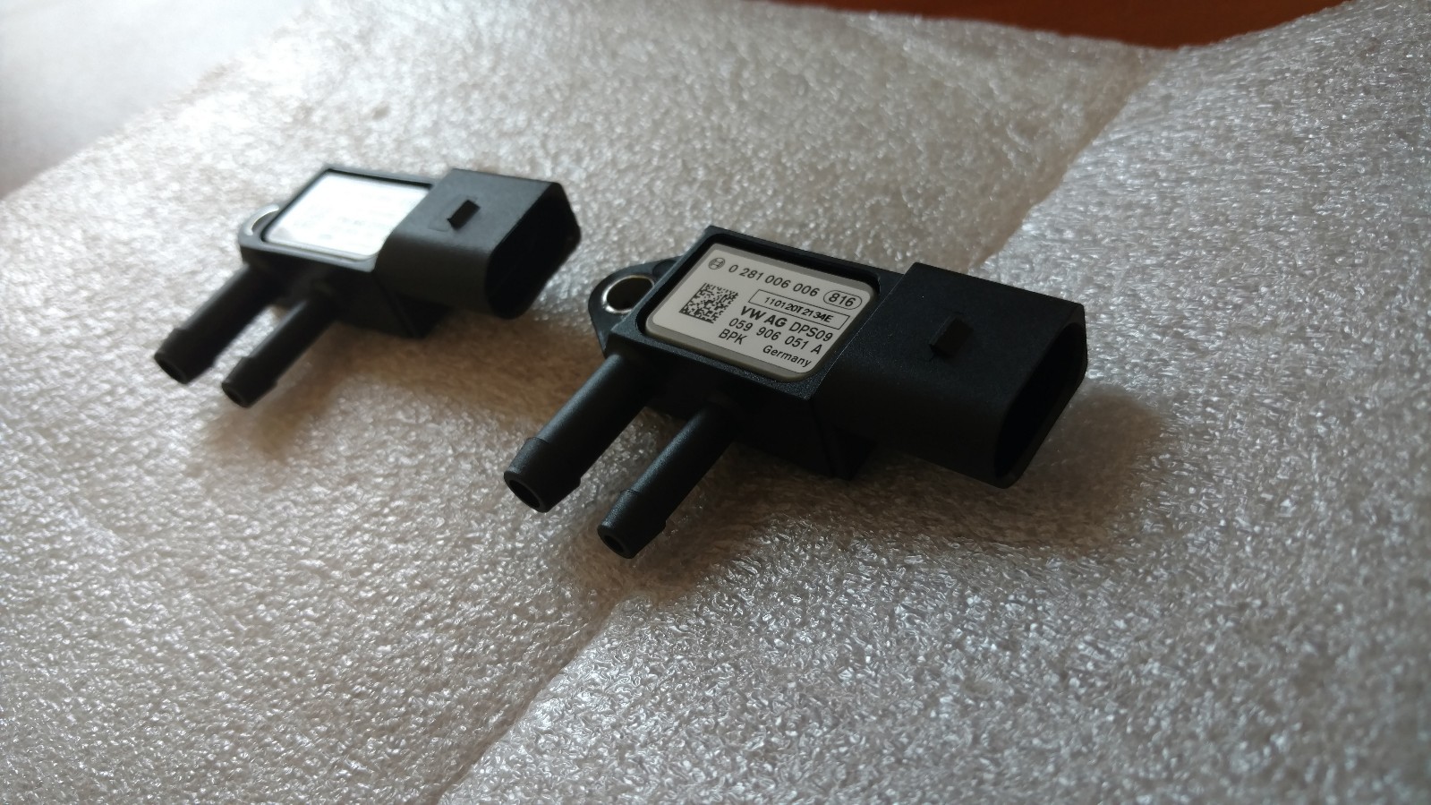 LAMBORGHINI AVENTADOR AUDI PRESSURE SENSOR NEW OEM 059906051A