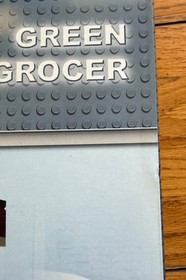 *BRAND NEW* Lego 10185 Modular House GREEN GROCER *RETIRED* *Creases*