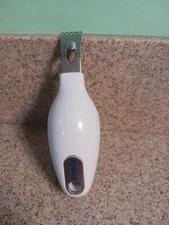 White Zyliss Citrus Zester 2 in 1 tool/gadget. Heavy Duty. Ergonomic 