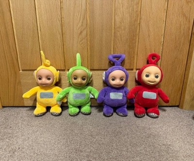 Teletubbies 4er Set sprechende Stofftiere Plüschfiguren Konvolut Lala Dipsy funktionstüchtig
