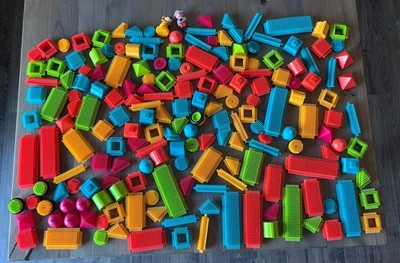 Tinker Blocks 189 + 2 Figurines Bristle Interlocking STEM Building 4+ lbs