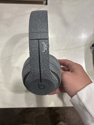 Beats Studio3 Limited Edition Wireless Over-Ear Headphones A-COLD