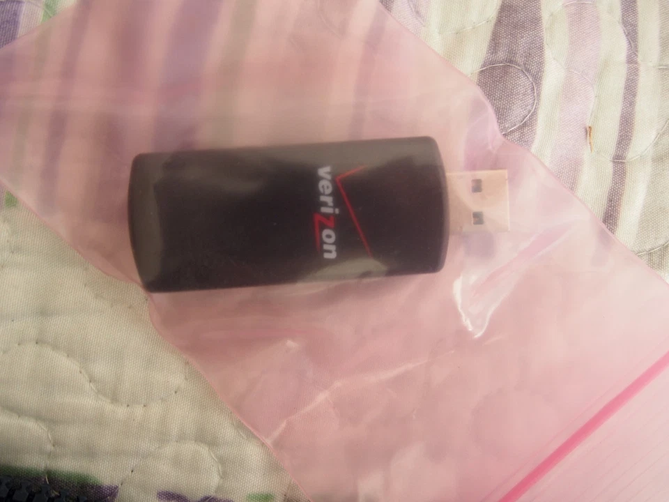 Verizon Novatel USB USB760 3G Mobile Broadband Modem Hotspot - Image 3 of 4