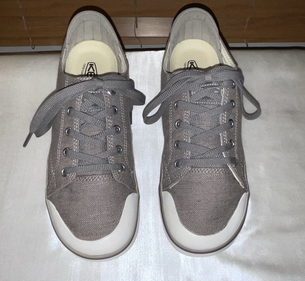 KEEN Scarpe da tennis scarpe da tennis scarpe da donna taglia 7 5 in tela grigia acuta 100% vulcanizzate