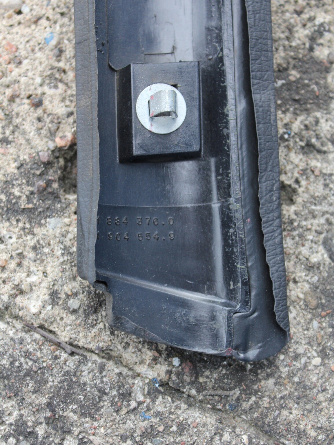 GENUINE BMW E30 INTERIOR FRONT SIDE A-PILLAR COVERING APRON RIGHT 