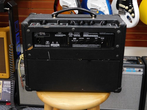 Vox DA10 AC/DC Portable Guitar Amplifier - Picture 4 of 4