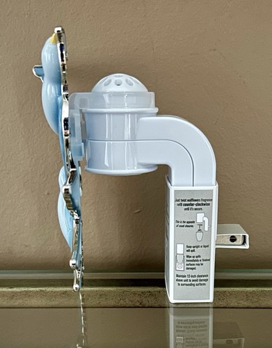 Bath and Body Works Blue Birds Scent Control Wallflowers Plug In - Picture 2 of 2