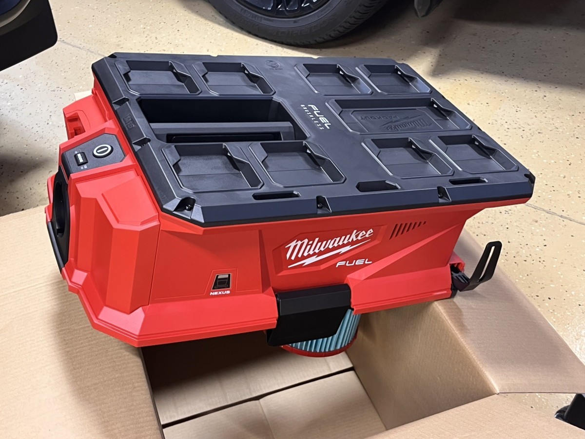 Milwaukee 0915-20 M18 FUEL NEXUS Wet/Dry Vacuum Packout Compatible 