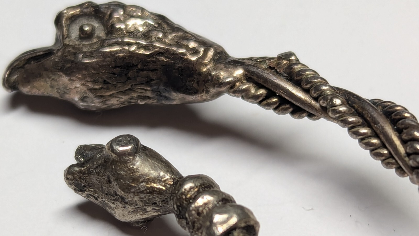 VINTAGE EAGLE BANGLE BRACELETS - image 19