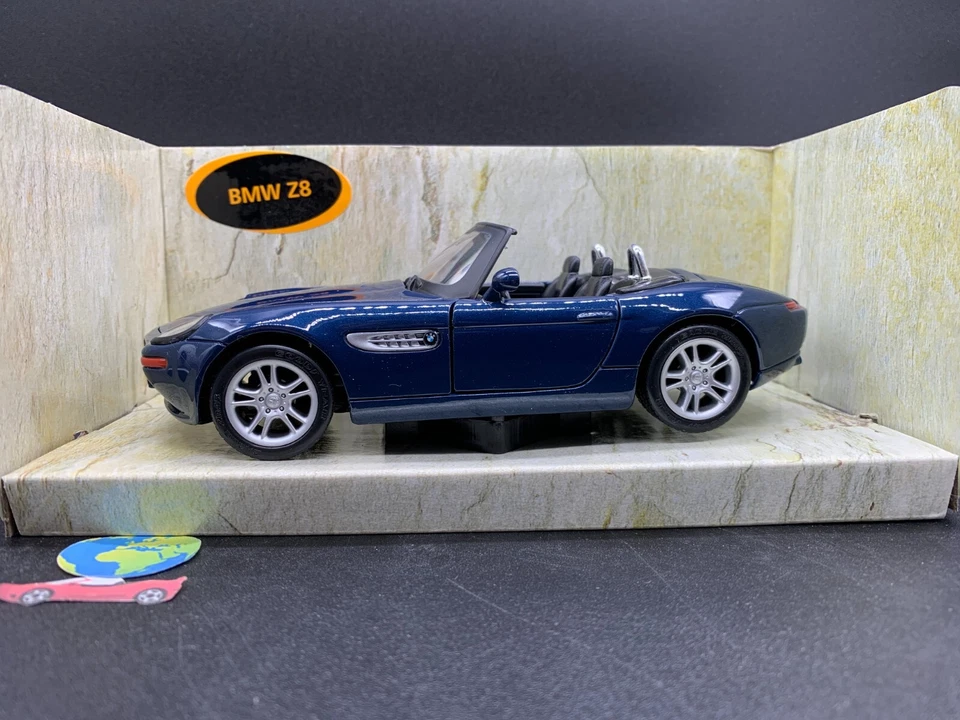 Maisto BMW Z8, automodello in scala 1:24 - 1:25, (1741), vintage - Immagine 2 di 4