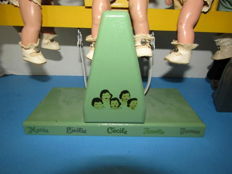 Conjunto de composição quíntupla década de 1930 Madame Alexander Dionne 7,5" com TETTER TOTTER - Imagem 4 de 4