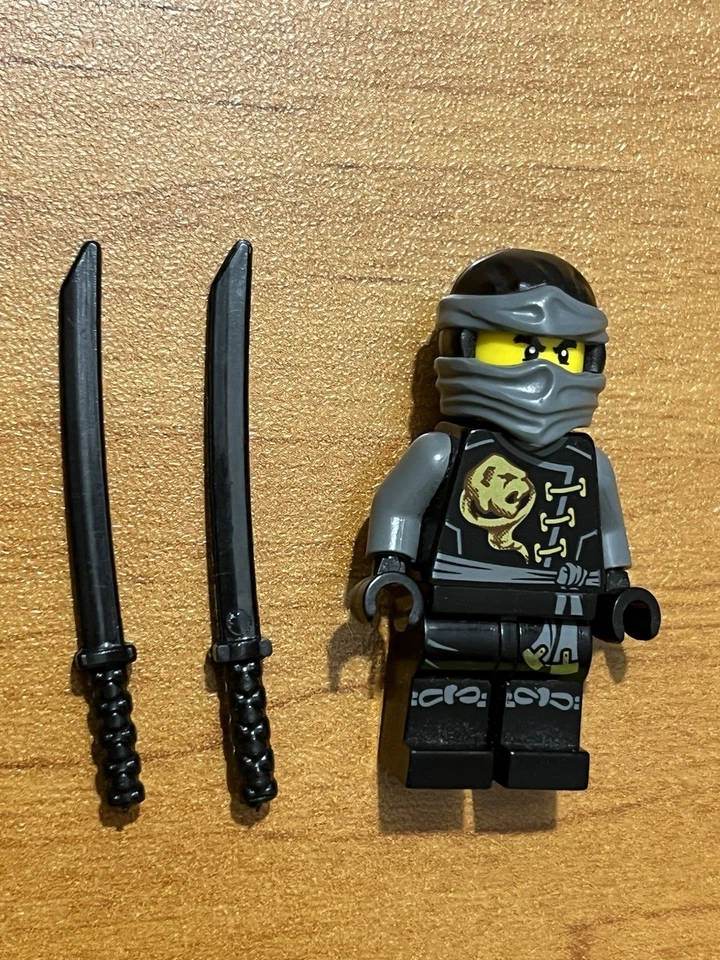 LEGO Ninjago 70599 Cole's Dragon, photo 1 sur 3