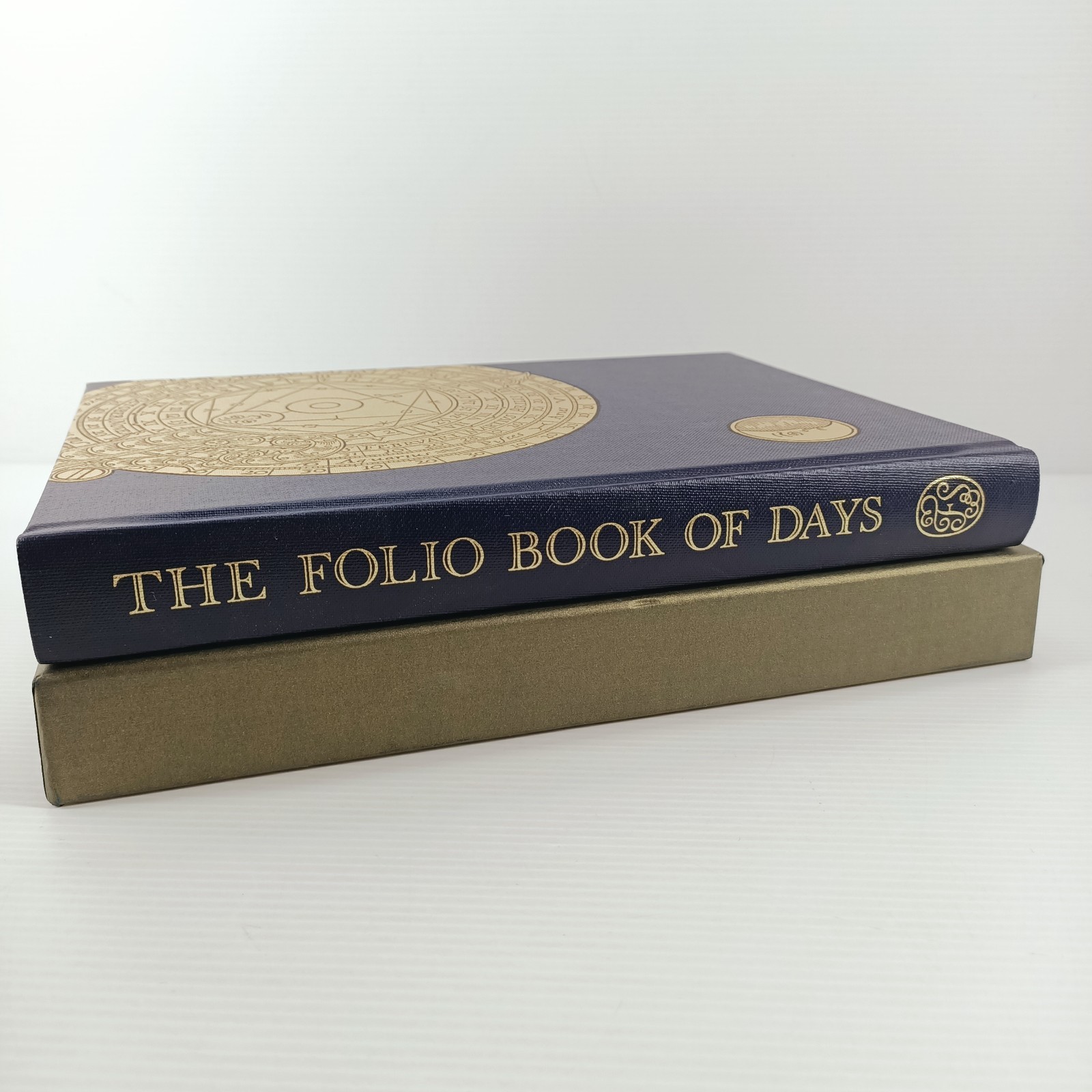 The Folio Book of Days Robert Hulliston Folio Society 2002 Hardcover Slipcase image 3