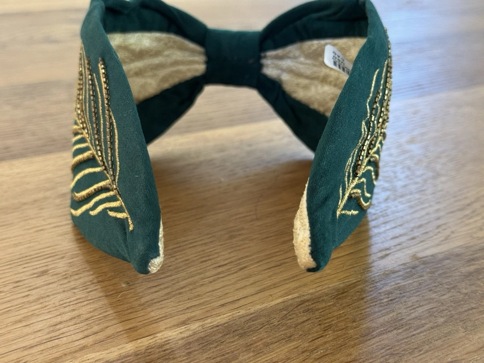Diadema NamJosh X Anthropologie bordada pluma dorada verde nueva con etiquetas nudo Foto 2 de 4