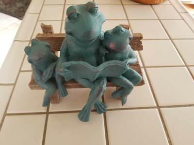 Reading Frog Family Garden Sculpture Statue Metal Frogs On Bench
