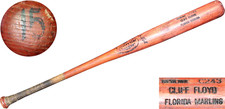 Cliff Floyd Unsigned Game Used Cracked Louisville Slugger Bat