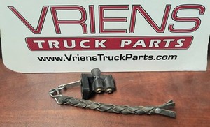 PACCAR KENWORTH PETERBILT C90-1107-001 AIR-VALVE SINGLE OUTLET