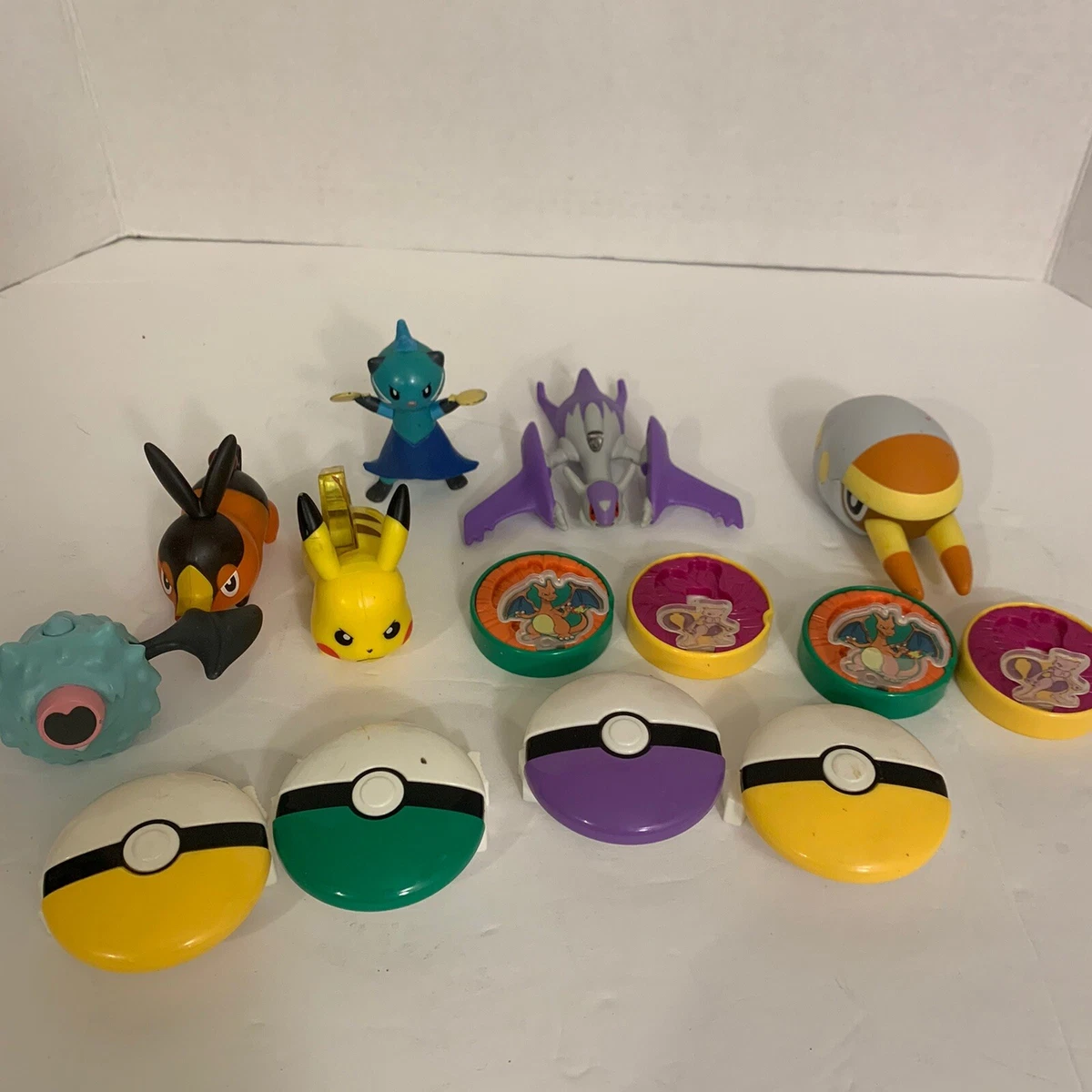 Lot de 4 figurines Pokemon Mac donald's : Pikachu ( 2 différentes), Évoli  et Marisson. - Label Emmaüs