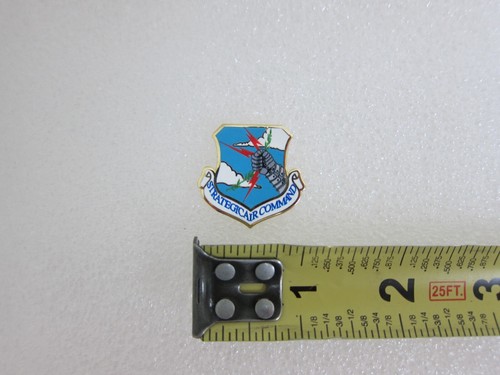 US Air Force Strategic Air Command Lapel Hat Pin Badge Official Licensed 1-inch - Picture 2 of 5