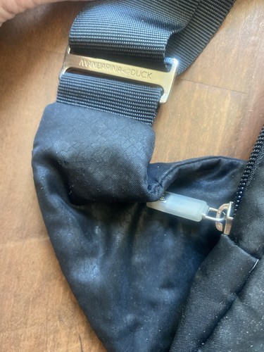 Mandarina Duck Nylon Sling Bag Black Crossbody Unisex 14” X 12” NEEDS REPAIR!!! - Picture 5 of 13