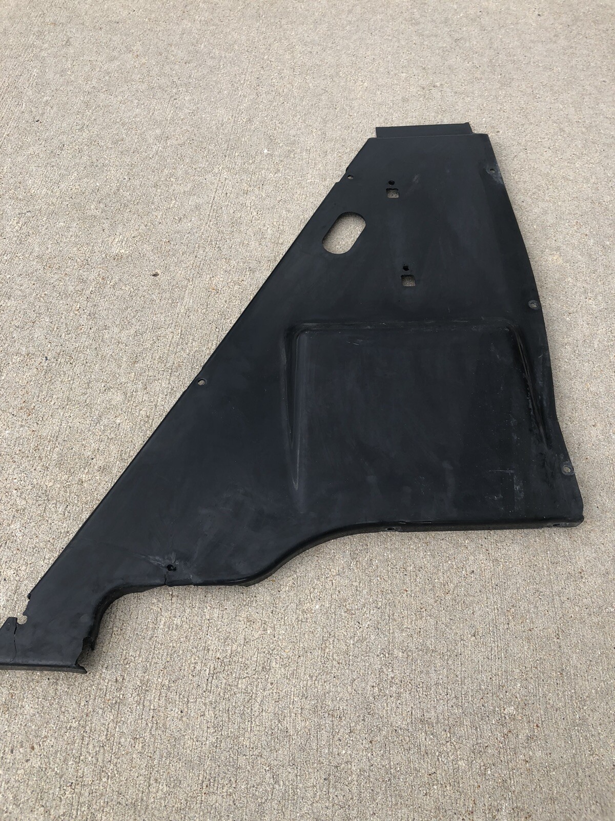 LAMBORGHINI MURCIELAGO REAR LEFT BOTTOM COVER OEM 410825215A