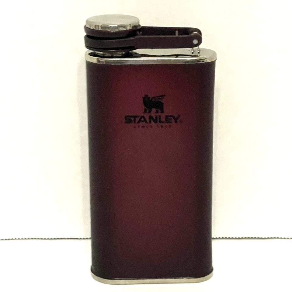 Frasco de licores de bolsillo marca Stanley con embudo - rojo 8 oz - senderismo al aire libre camping Foto 2 de 4