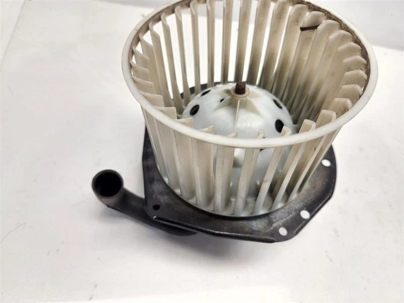 1994-03 Chevrolet S10 Front Blower Motor W/ AC  - Image 3 of 4