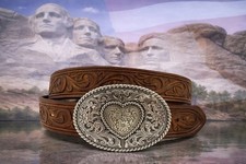 Justin USA Belt     HEART Buckle Leather Size 26 List 36 Western Rodeo