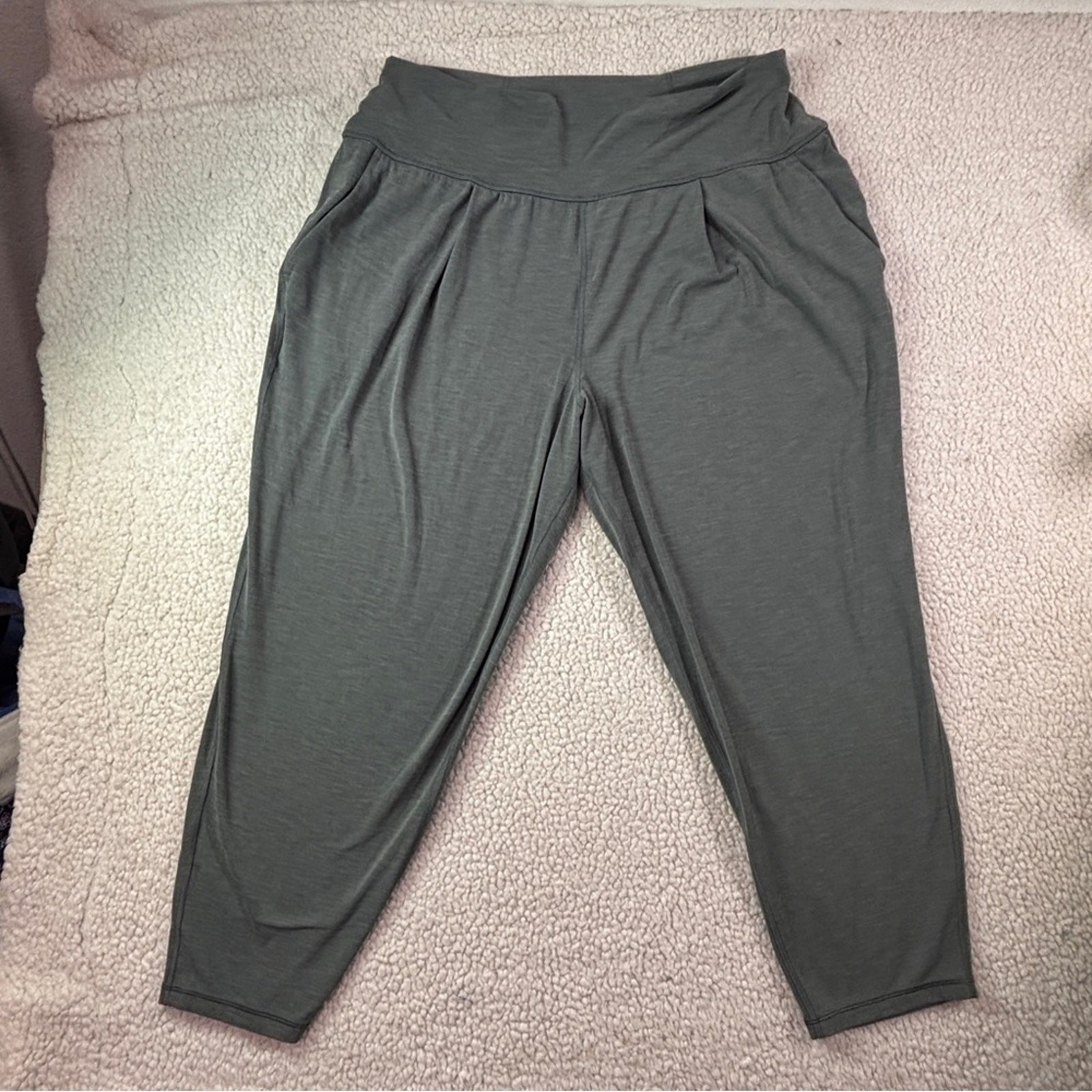 Athleta Elation Pant 1X Heather Gray Olive Tapered Jogger Soft Stretch Yoga