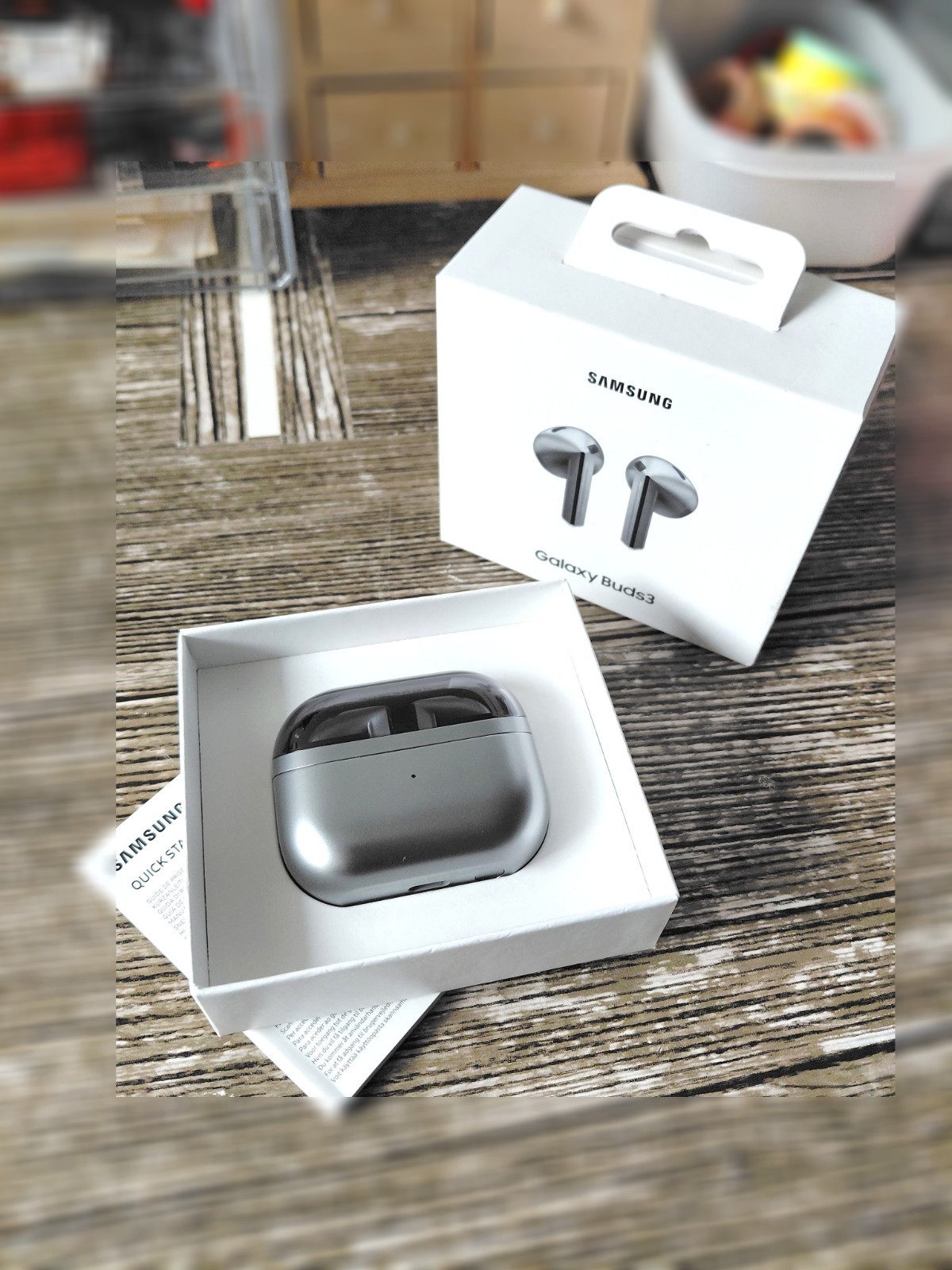 Écouteurs bluetooth Samsung Galaxy Buds 3 avec basses puissantes en gris