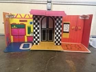 Mattel Barbie 1968 Vintage Fold-Out Vinyl Family Dollhouse -cracked Rooftop