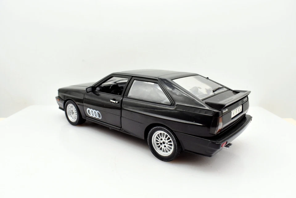 AUDI QUATTRO 4 modellini auto scala 1:24 diecast modellismo statico collezione v - Immagine 4 di 4