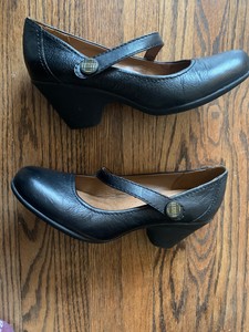 naturalizer mary jane heels