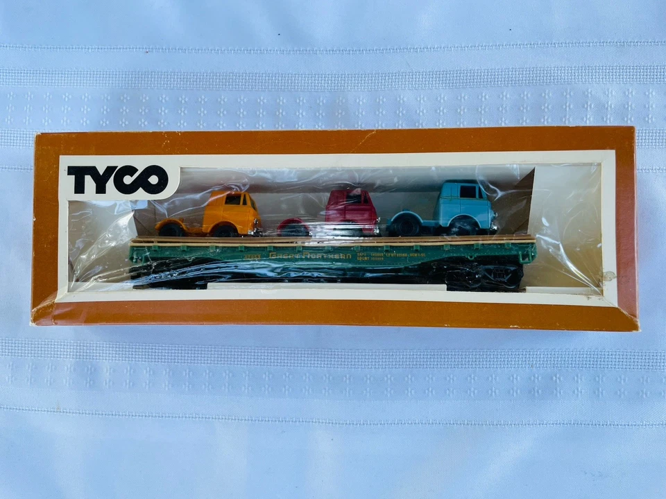 HO Scale Tyco 1776 diesel Powered-Lighted engine Spirit Plus Extra Train Cars - Image 4 of 4