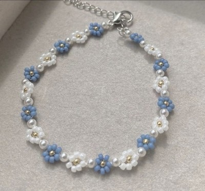 Elegantes Gänseblümchen Armband für Frauen - minimalistische Perlen Handarbeit Schmuck - Damen Geschenk