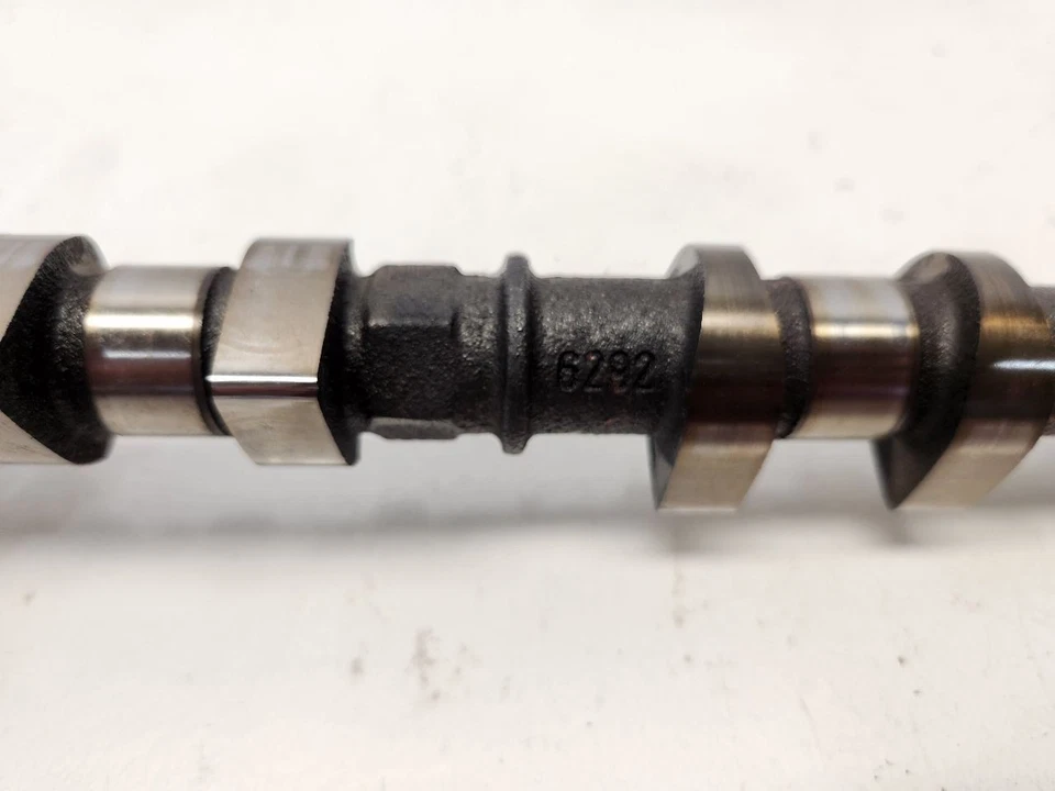 Árbol de levas Ford Focus 2010 (2,0 L/AT) con engranaje de distribución Foto 2 de 4