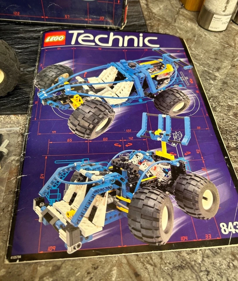 LEGO Technic 8437 Future Car, photo 4 of 5