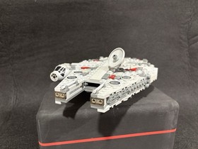 LEGO Star Wars: Midi-Scale Millennium Falcon (7778) - Complete Set w/ Manual