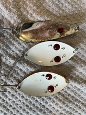 Red Eyes Wiggler Vintage Lures Set of 3