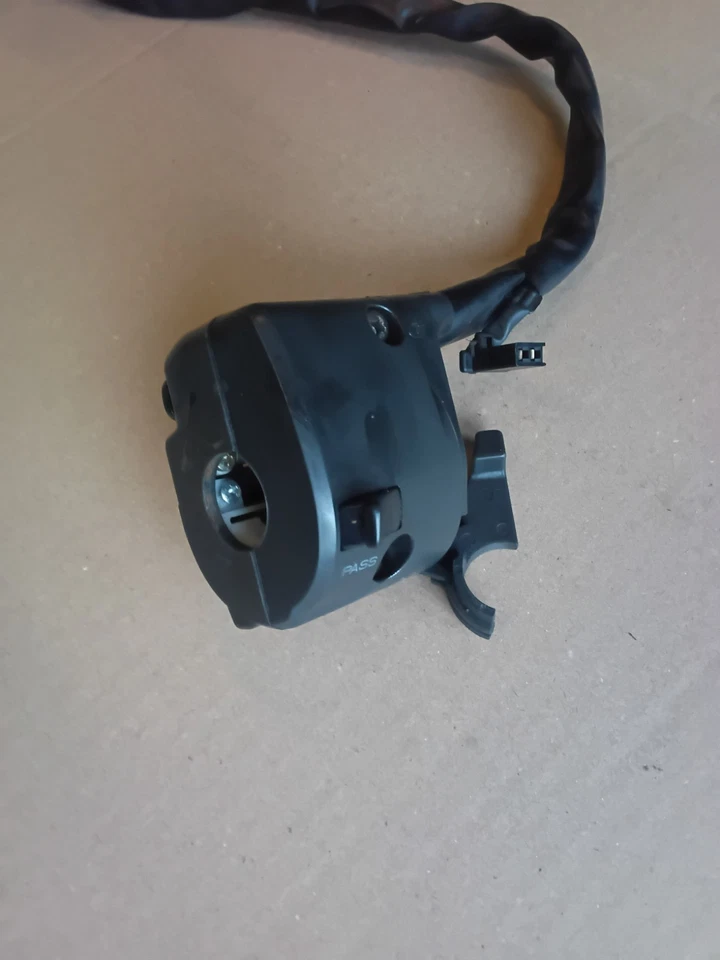 XJ600S Lenkerschalter links  RJ01 - Bild 3 von 4