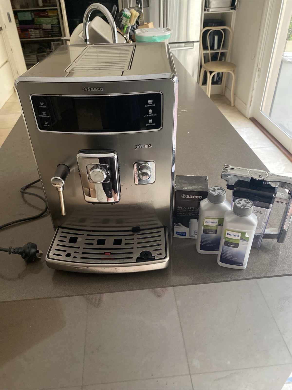 Philips-Saeco Xelsis Fully Automatic Espresso Machine+Filter