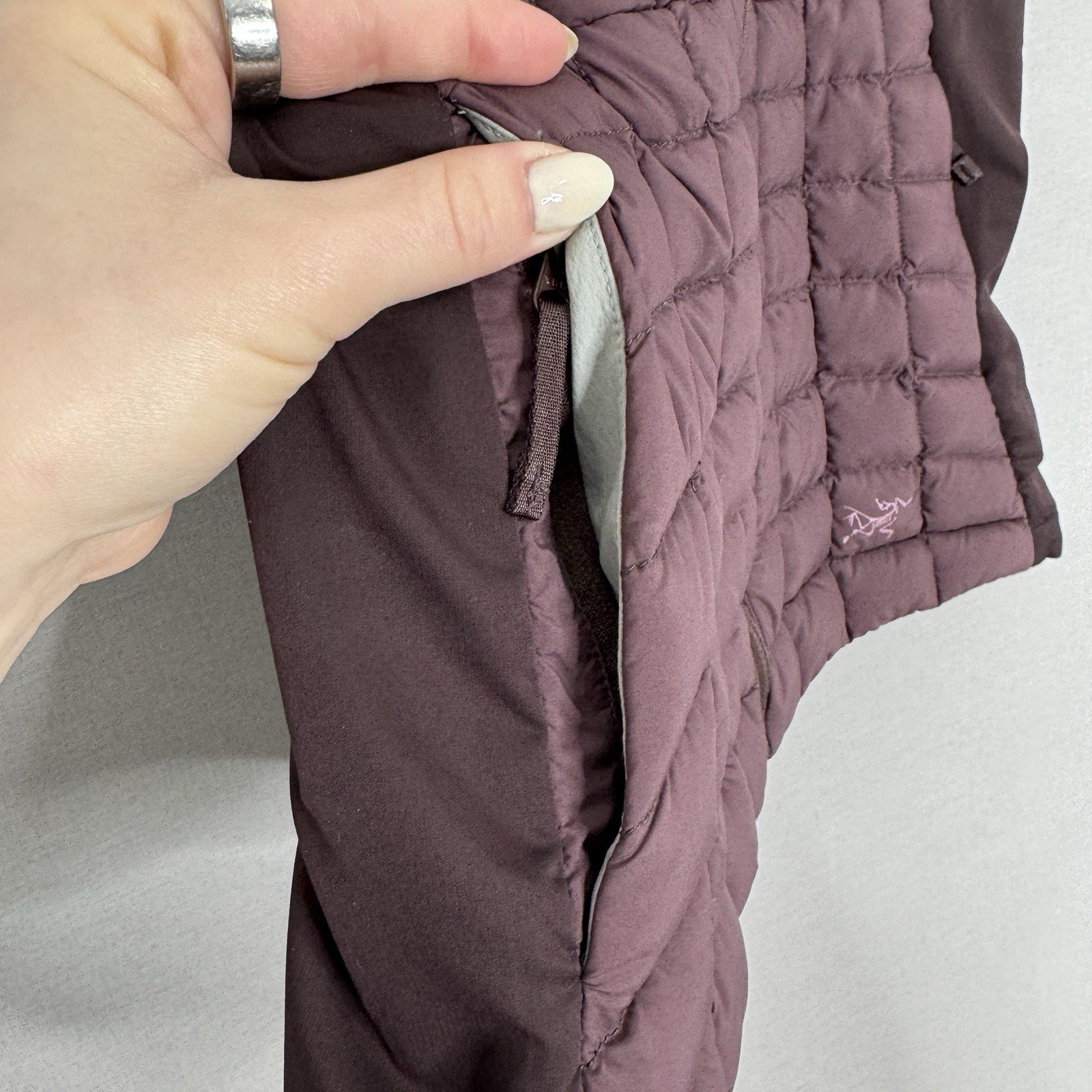 Arc'teryx giacca donna XS viola grigio piumino d'oca narin gilet imbottito con cappuccio