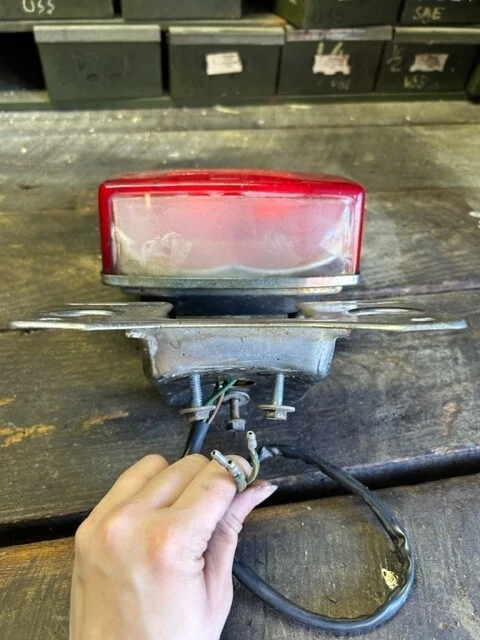 79, 80, 81 luz trasera Honda CB750K 33701425772 soporte matrícula 84700425770 Foto 2 de 4