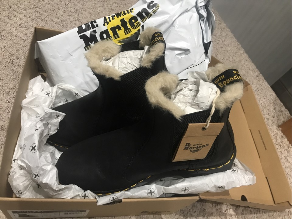 Dr.Martens Leonore Black Womens Leather Chelsea Elasticated Slip on